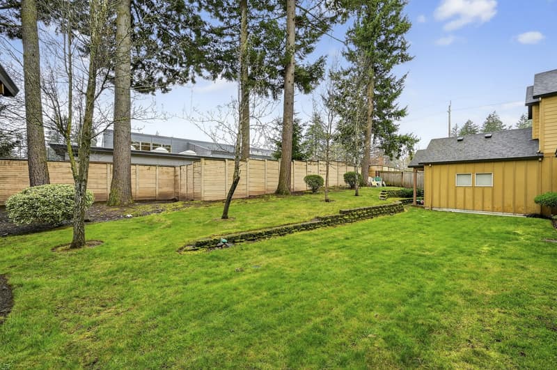 Pet-friendly community exterior at Glisan Townhomes in Gresham, Oregon